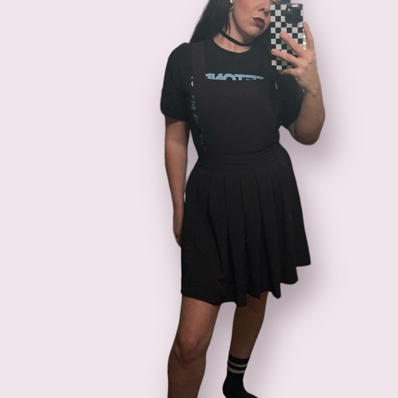 Pinafore Dress - Picture 4 of 5